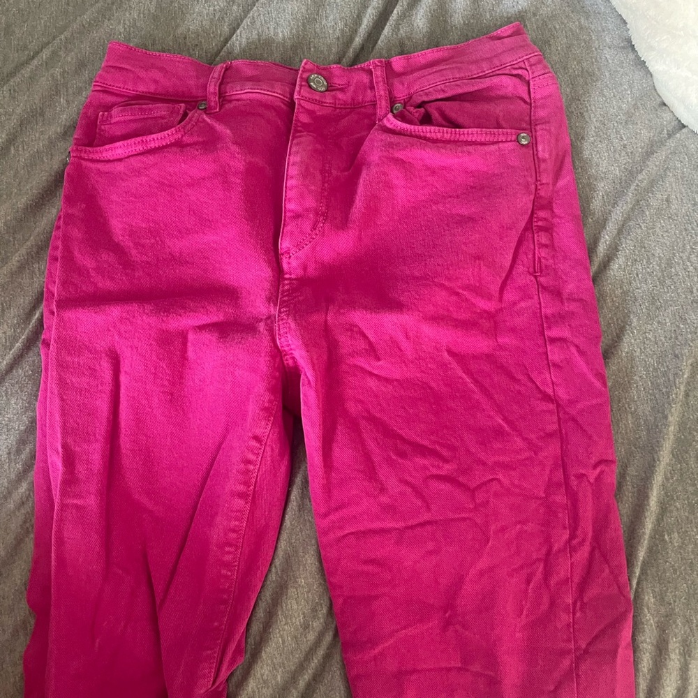 Pink jeans!!